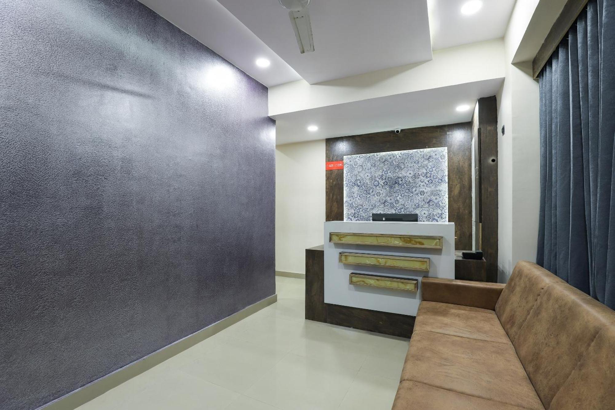Hotel O Dream Stay Sarkhej Екстериор снимка
